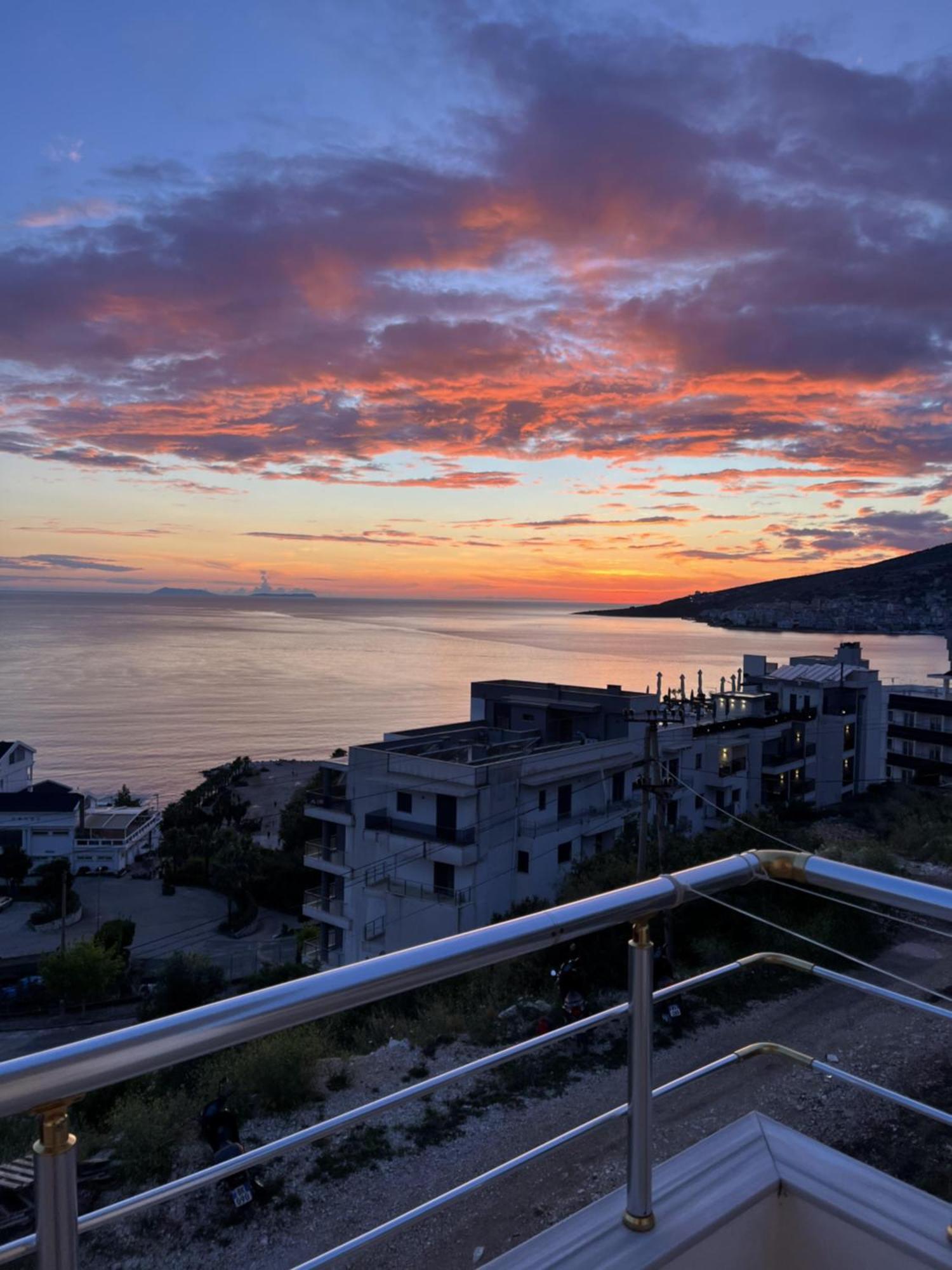 Bluemoon Suites Sarandë Eksteriør billede
