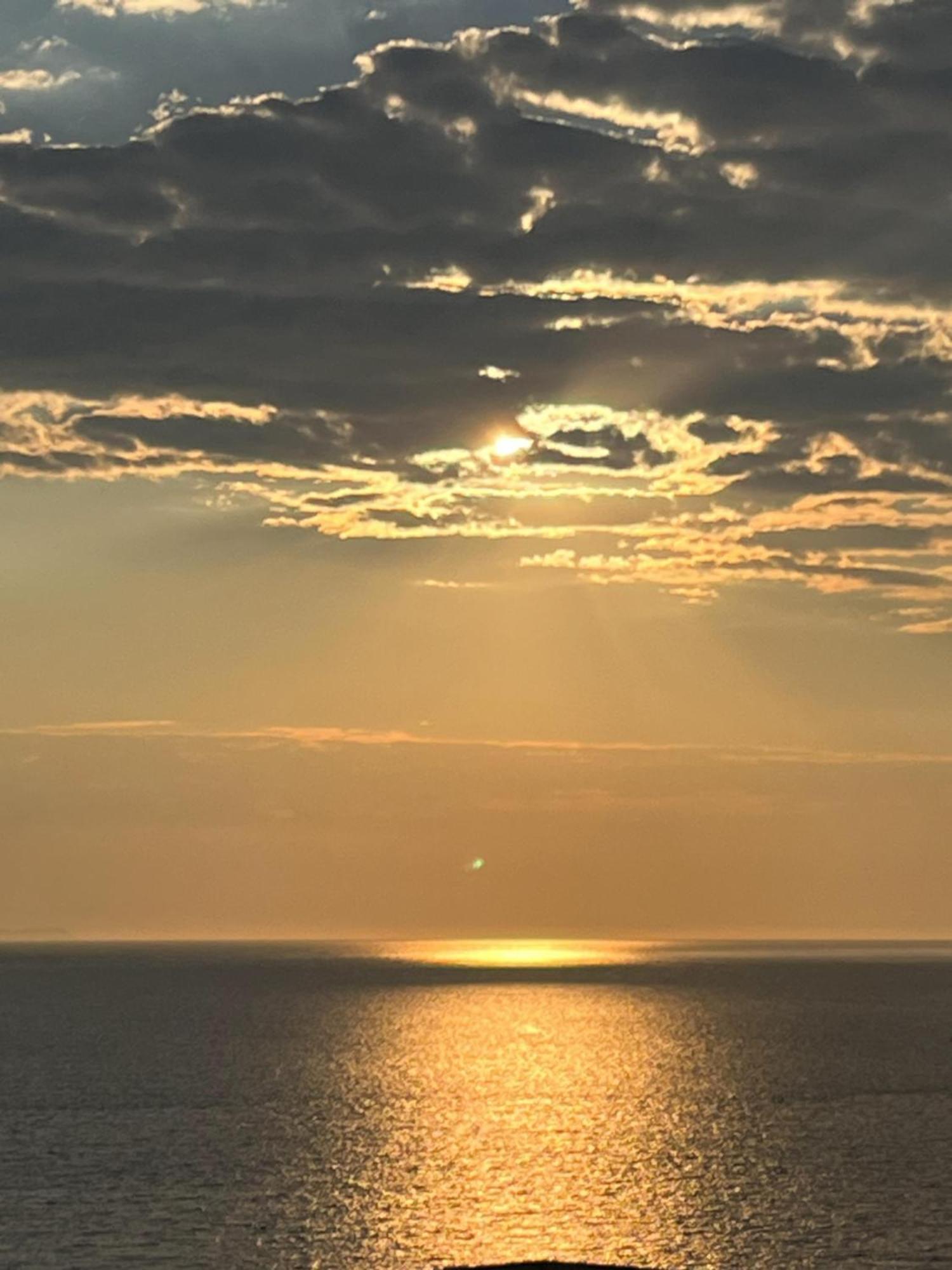 Bluemoon Suites Sarandë Eksteriør billede