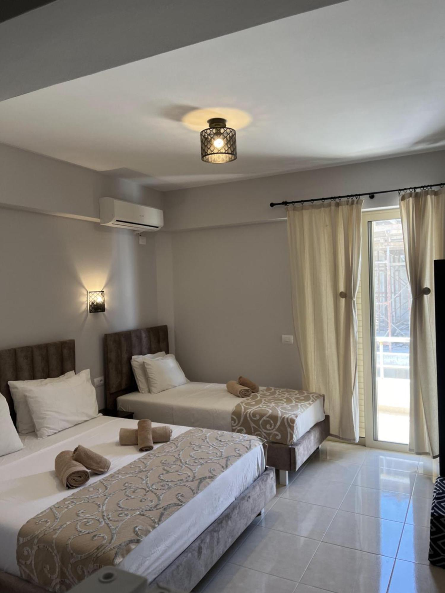 Bluemoon Suites Sarandë Eksteriør billede