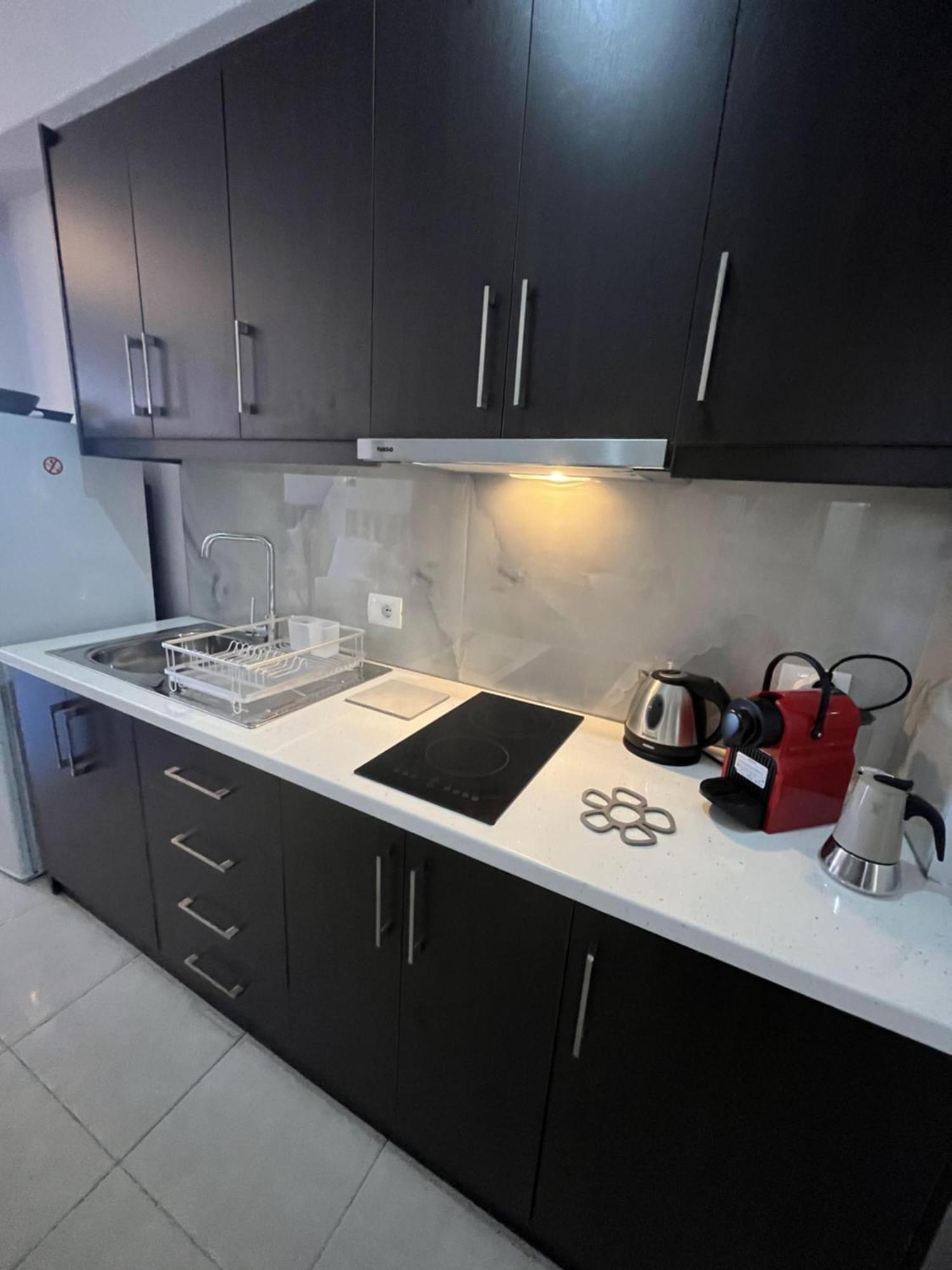 Bluemoon Suites Sarandë Eksteriør billede