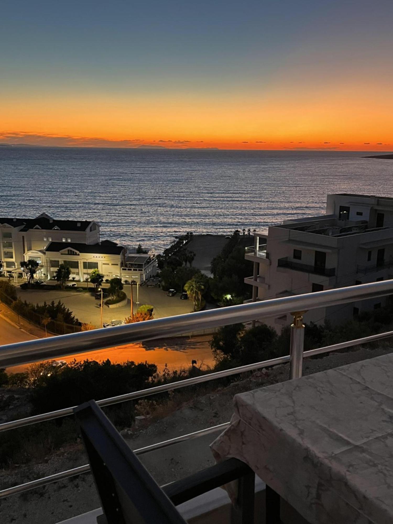 Bluemoon Suites Sarandë Eksteriør billede