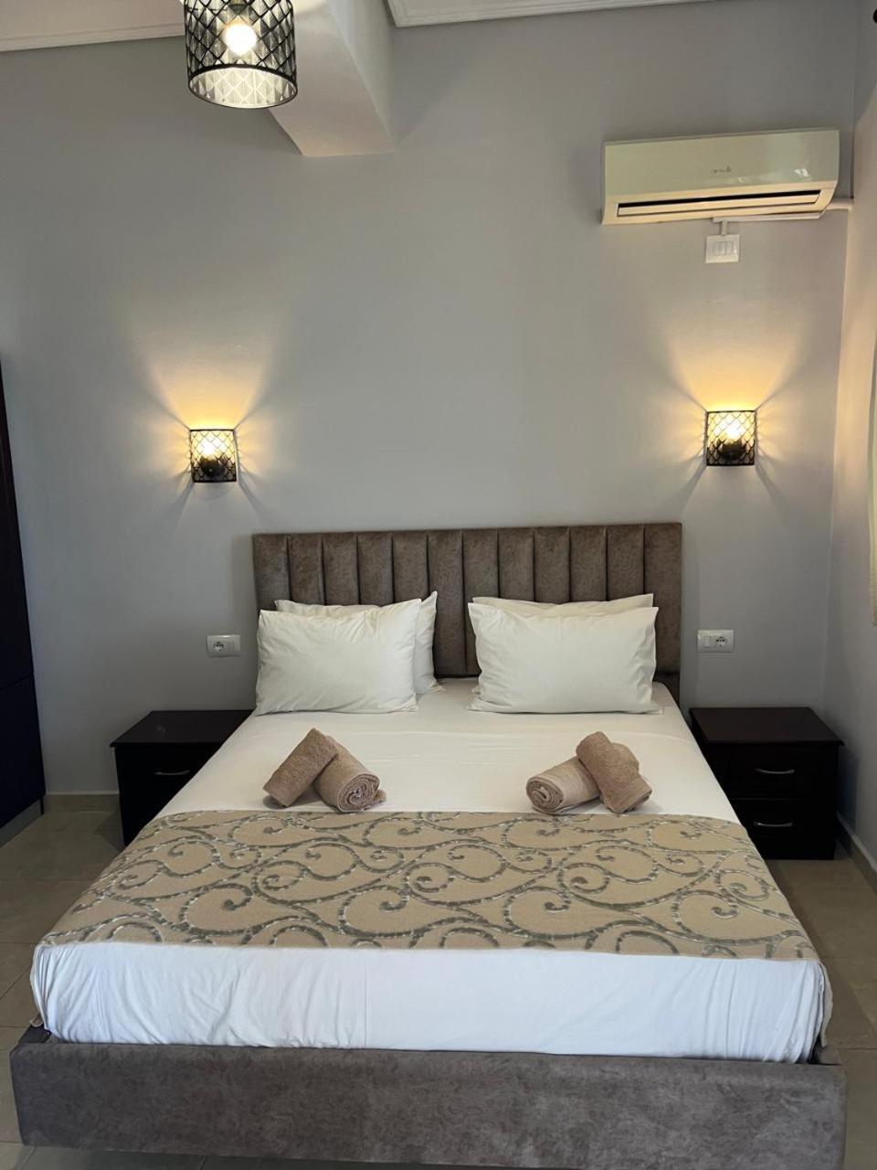 Bluemoon Suites Sarandë Eksteriør billede